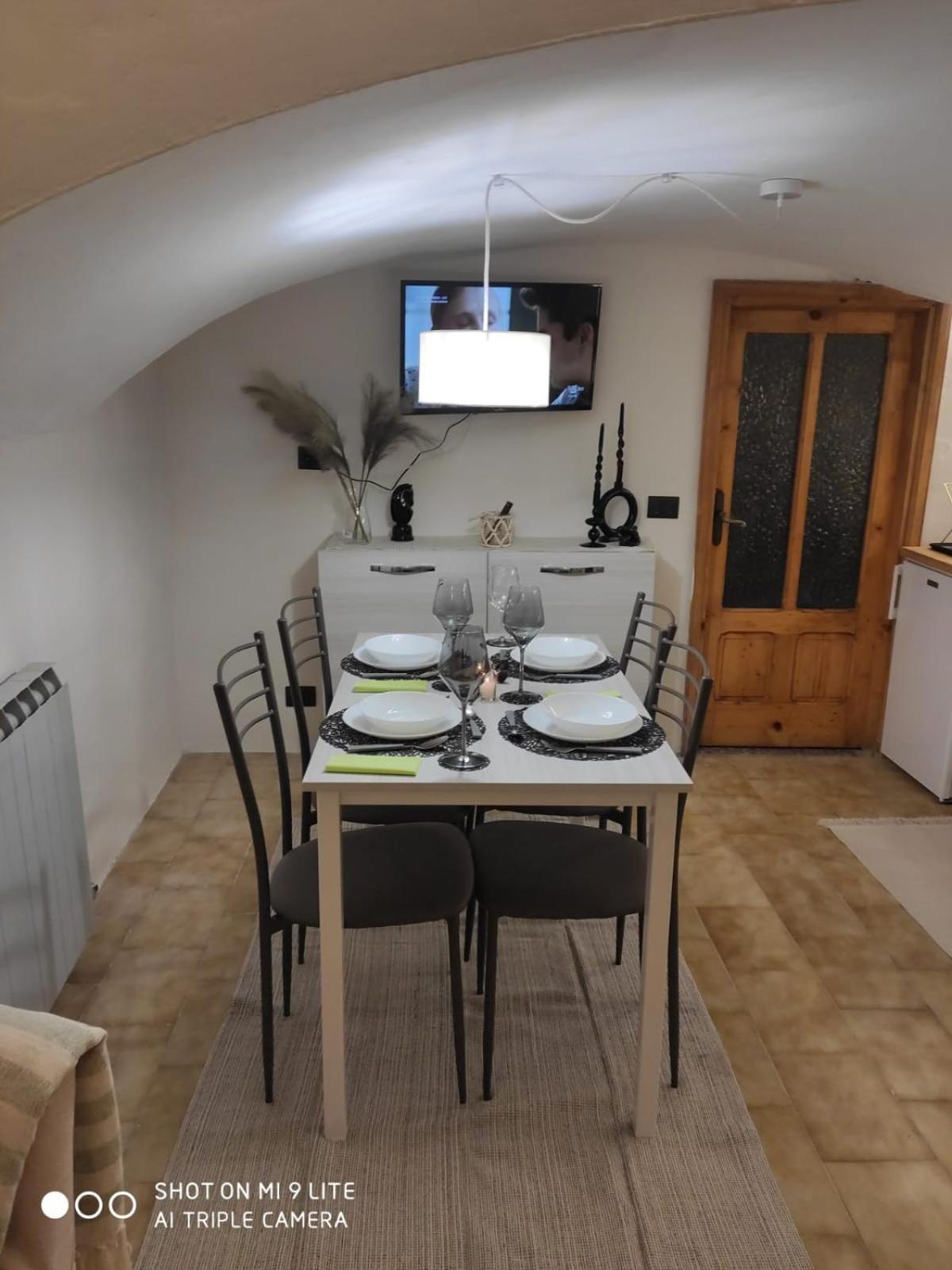 La Casa Del Gigante Frassino Lägenhet Acceglio Exteriör bild